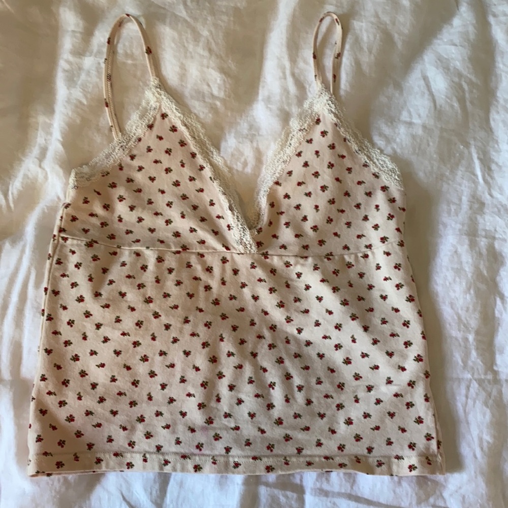 Floral lace amara tank brandy Melville